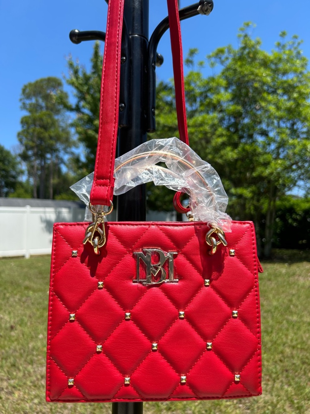 NWT $129 Badgley Mischka tote bag w/ adjustable detachable straps